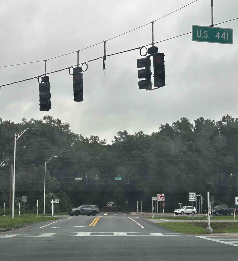 Hurricane Milton Inoperable traffic light at U.S. Hwy 441 and SE 80th St