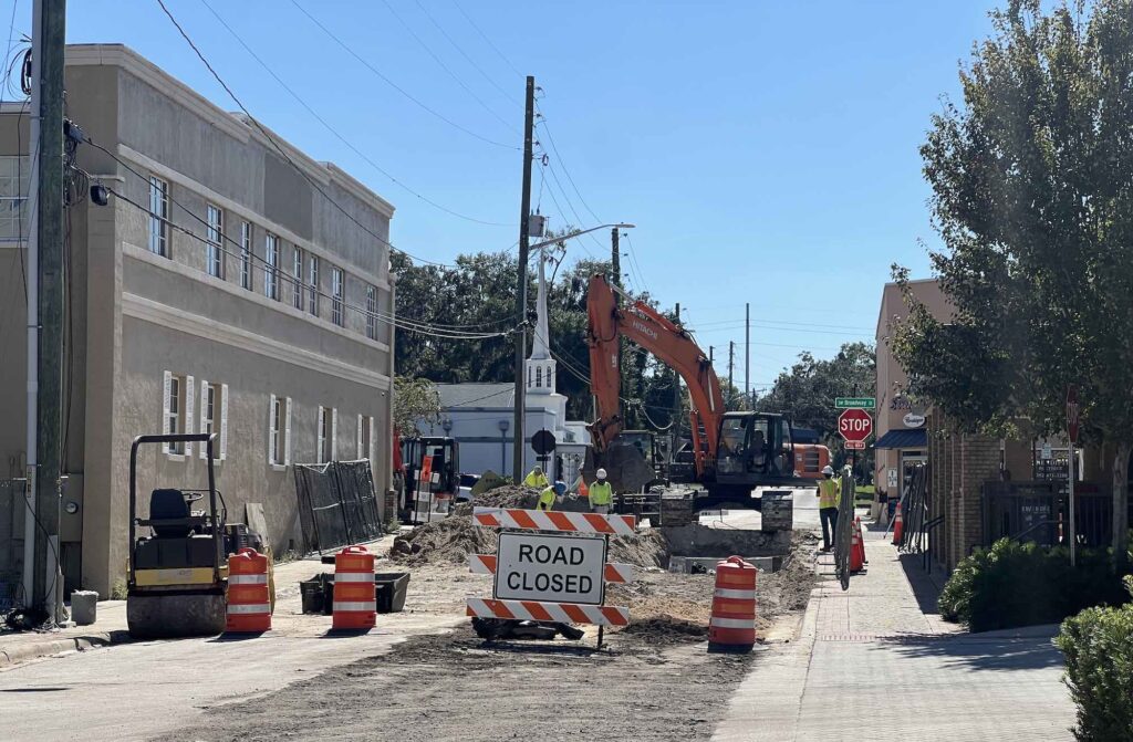 Road closed sign in downtown Ocala for construction of new parking garage