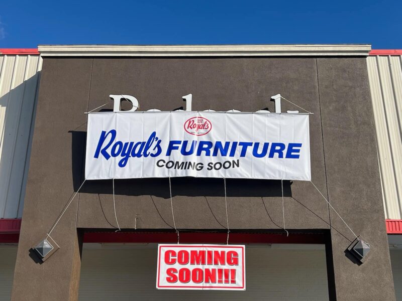 Royal's Furniture is replacing Badcock Home Furniture's shuttered location in Belleview, Florida.