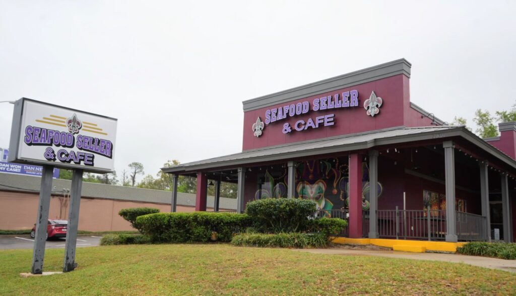 Seafood Seller & Cafe is now open in Ocala.