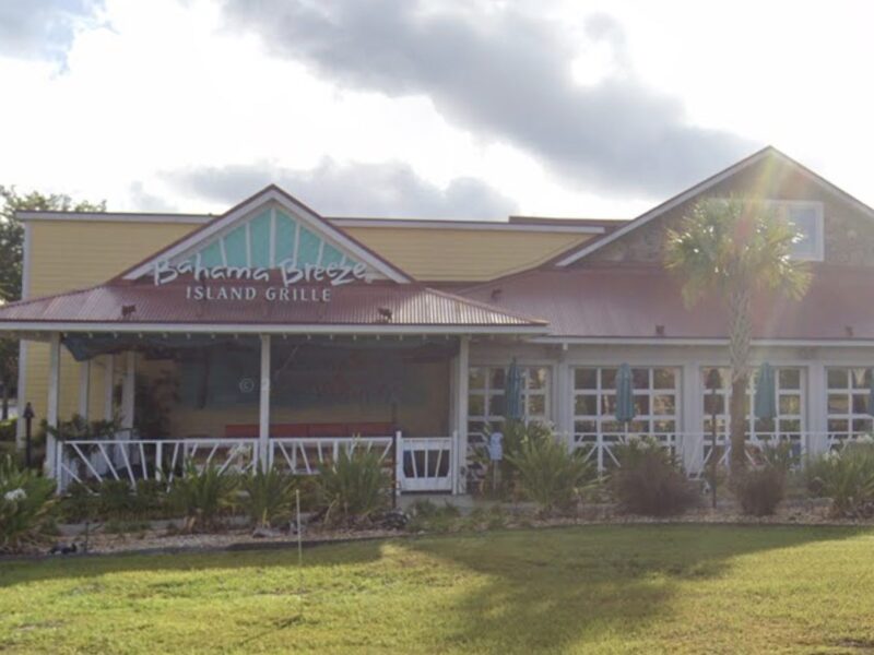 Bahama Breeze Island Grille has closed its Gainesville restaurant.