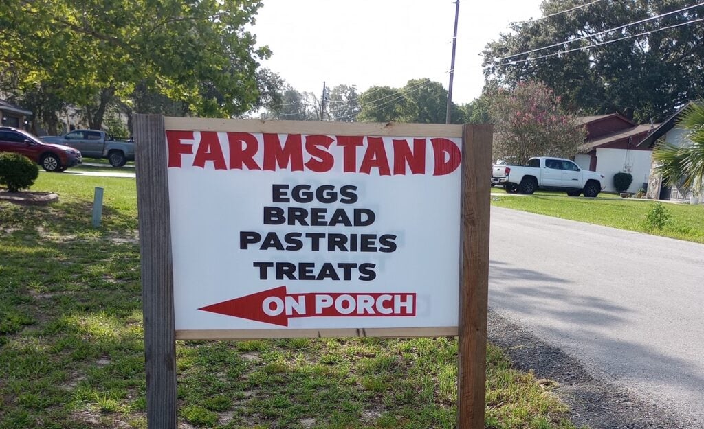 Porch Farmstand roadway sign in Ocala
