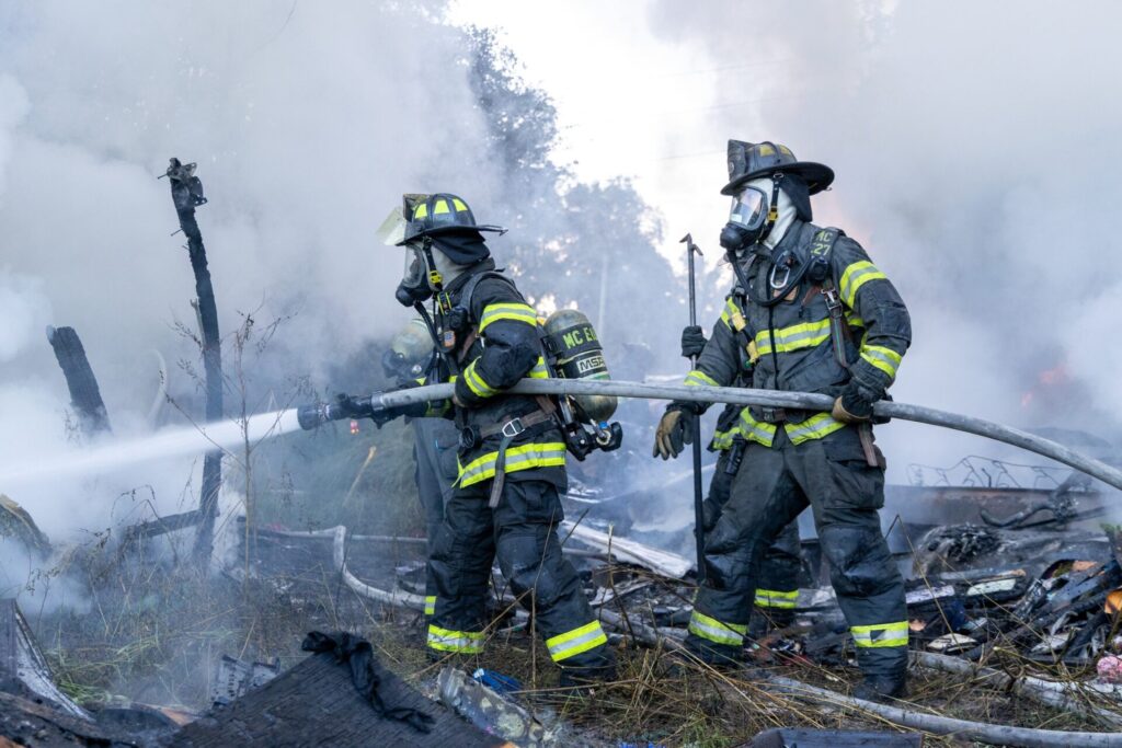 MCFR battling mobile home fire in Umatilla on September 6, 2025 1