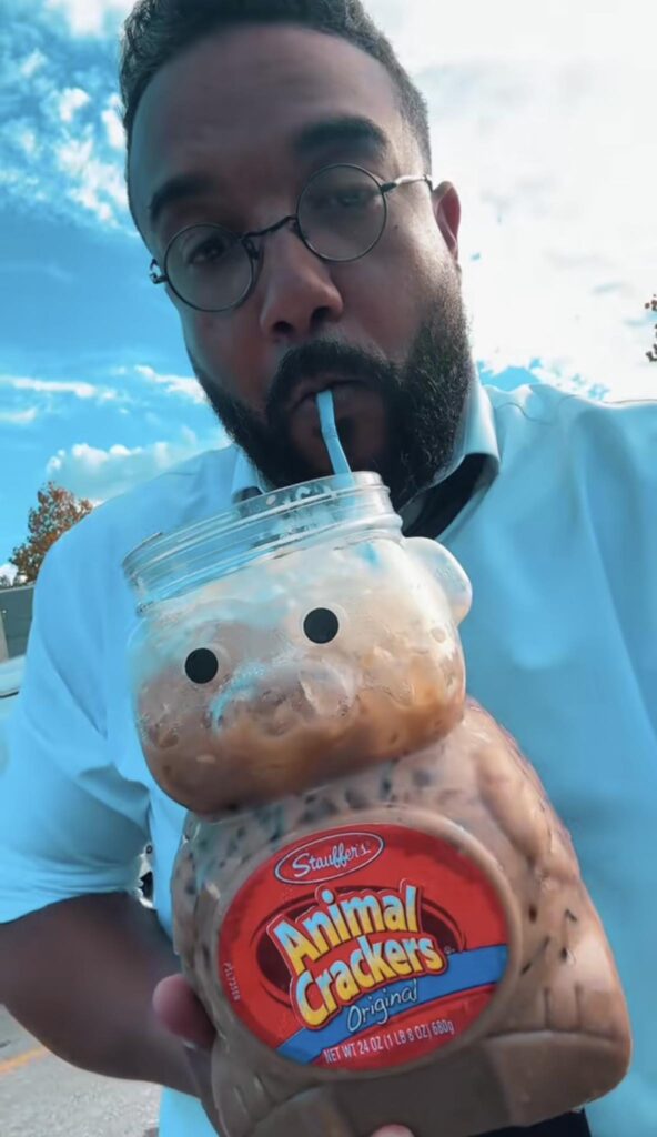 EJ poked fun at the recent sale of bear shaped cups at Starbucks.