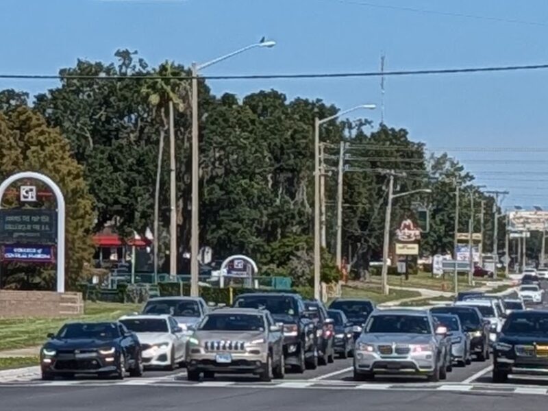 Vehicles in traffic on State Road 200:SW College Road