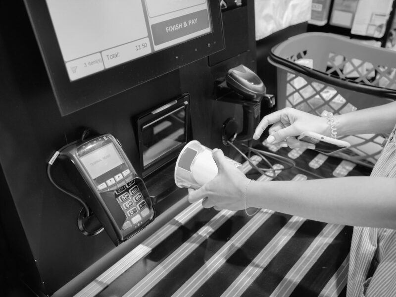 Customer scanning at self checkout
