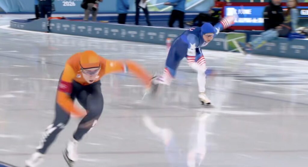 Brittany Bowe right in her final race at the Olympics