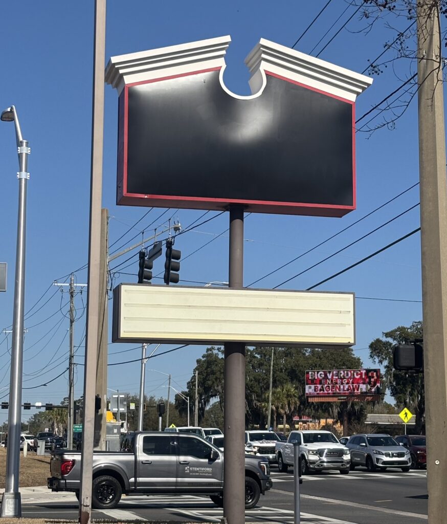 Shuttered Bob Evans restaurant in Ocala