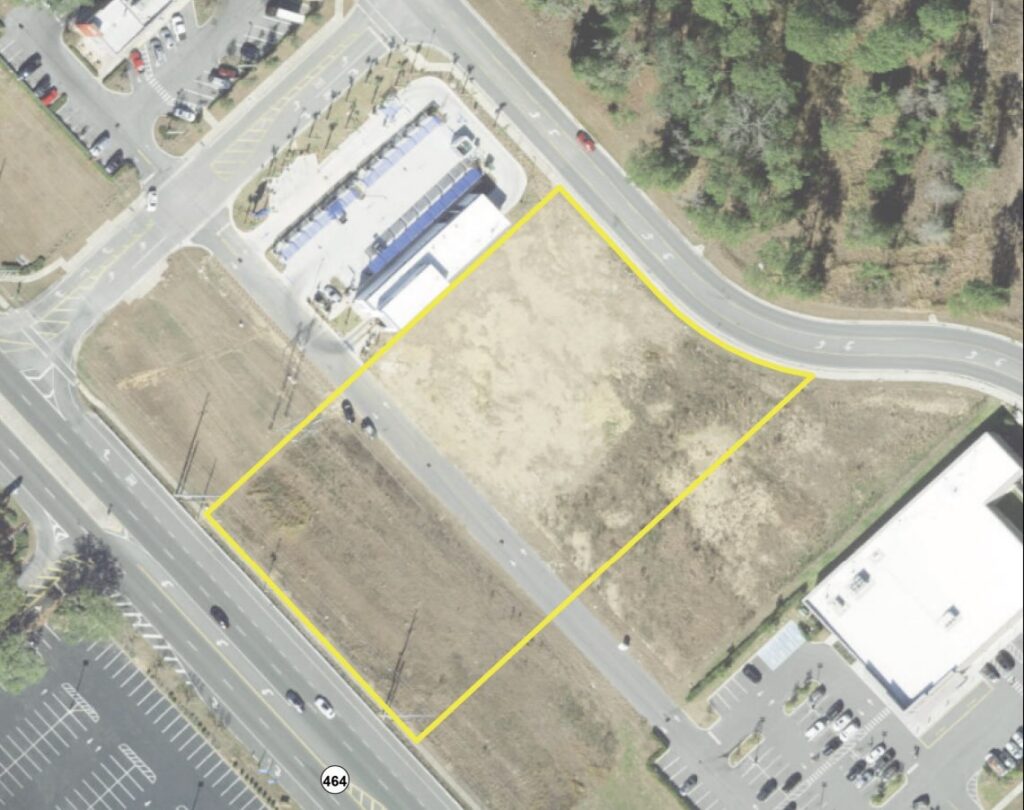 The parcel where the new Chipotle will be located