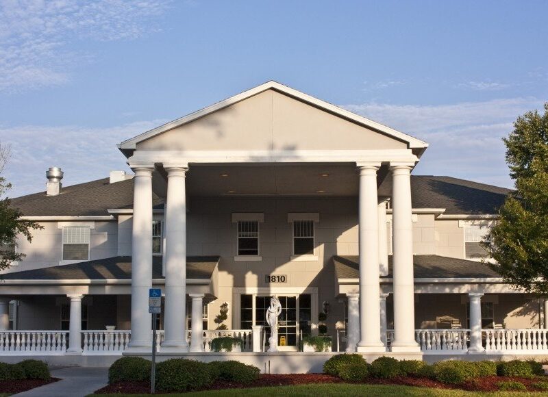 Hampton Manor Assisted LIving community in Ocala