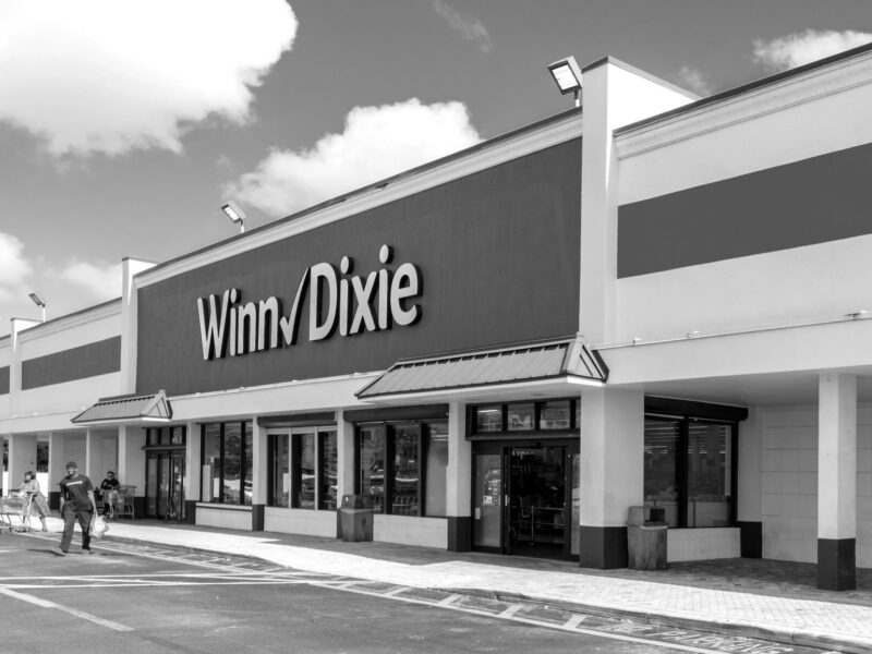 Winn Dixie grocery store