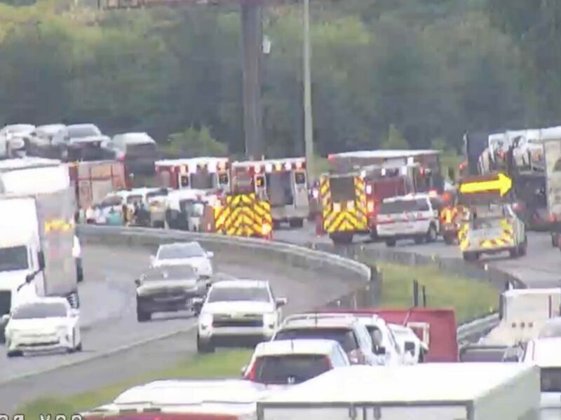 Lanes blocked on I 75 in Ocala after multi vehicle accident