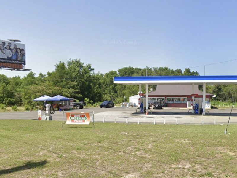 Mobil gas station in Summerfield