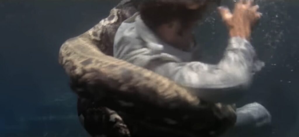 The snake scene in Moonraker 4