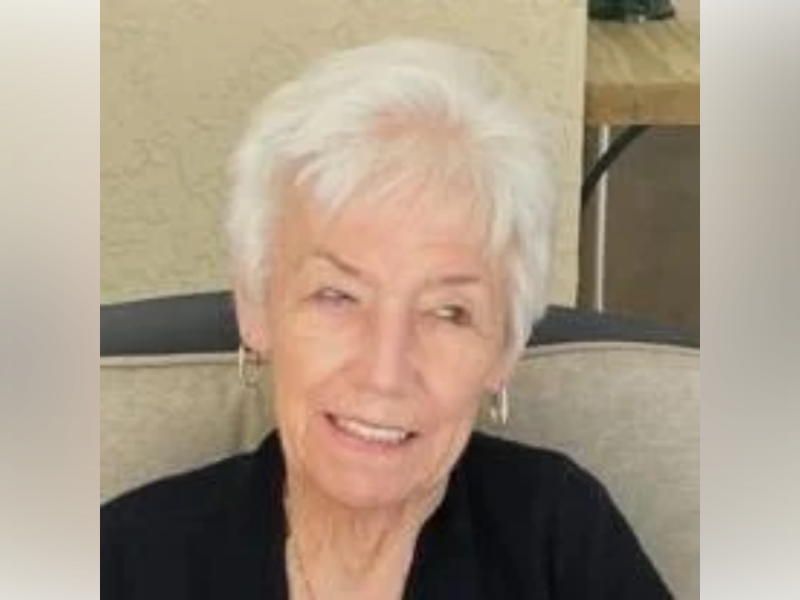 Loretta A Laurin