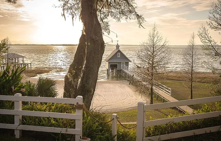 15050 SE 140th Avenue Rd - Lakefront view