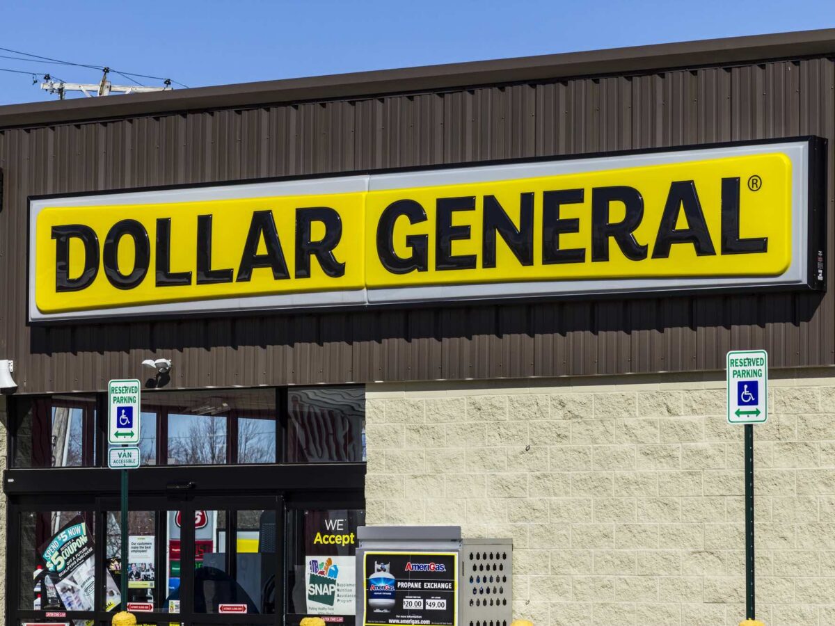 Marion woman sues Dollar General after tripping over discarded shelving
