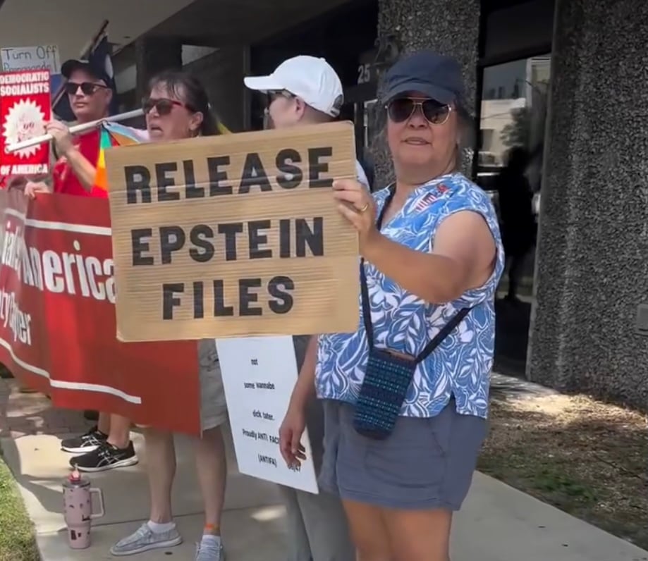 Protestors in downtown Ocala on Saturday, June 27 5