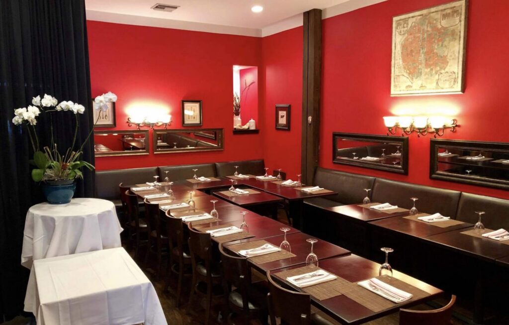 The interior dining room at La Cuisine in Ocala 2