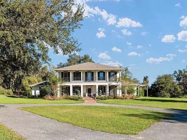 10-acre Ocala horse farm sells for $1.325 million