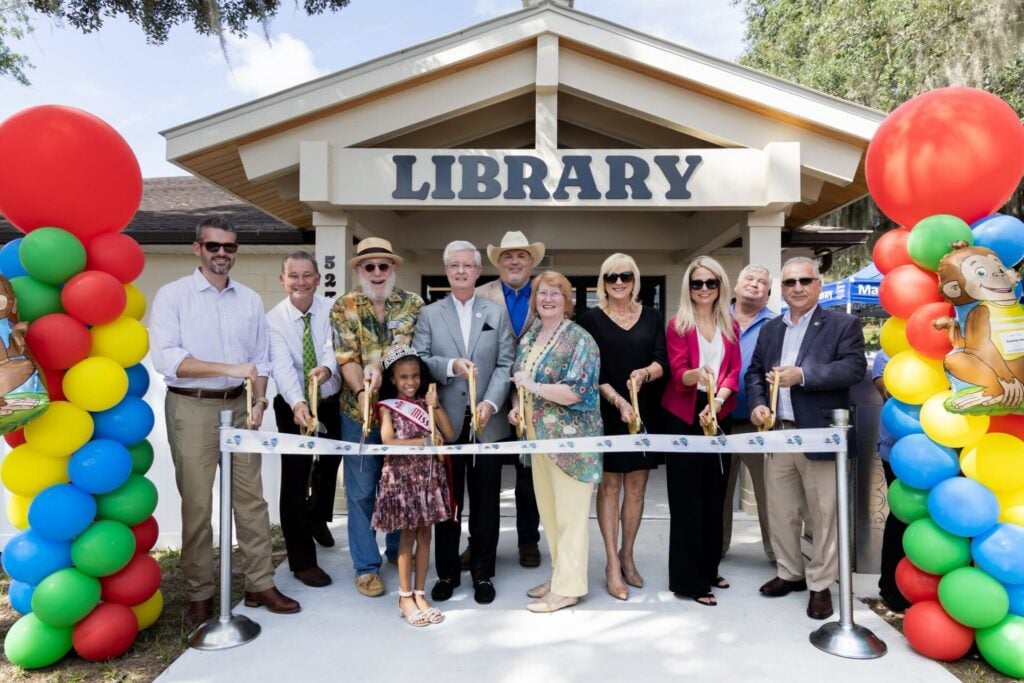 Marion County cuts the ribbon on new Silver Springs Shores Public Library