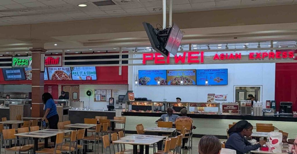 Pizza Per Bellini and Pei Wei Asian Express were both closed at the Paddock Mall after failed health inspections.