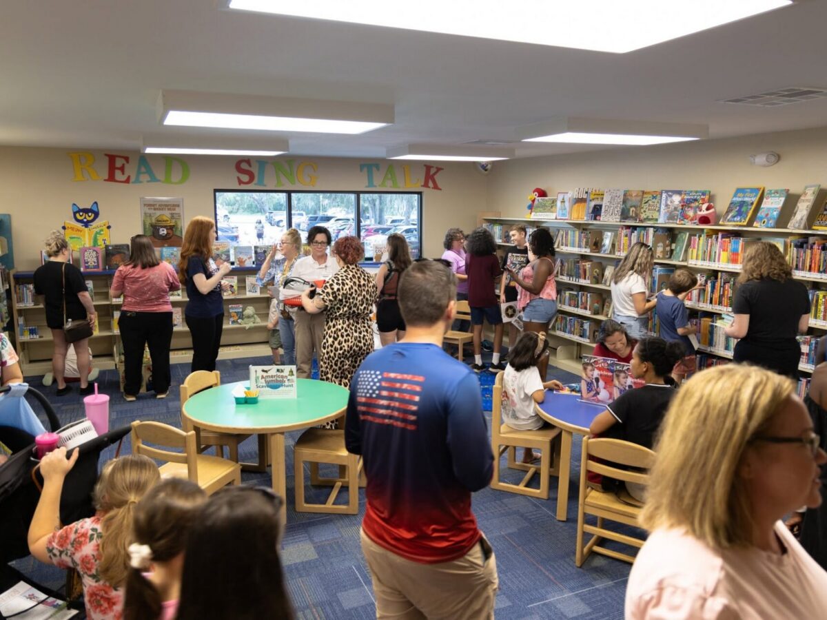 Silver Springs Shores Public Library celebrates grand opening