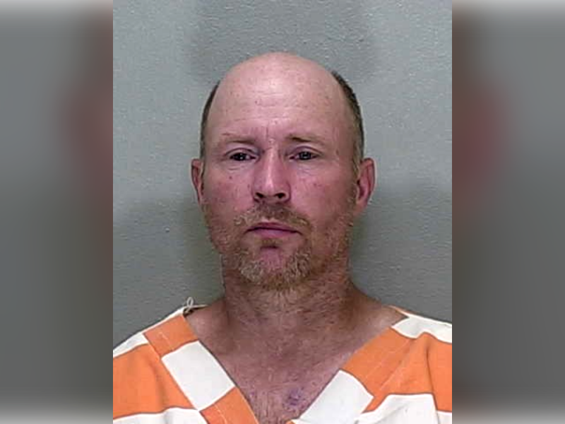 Unlicensed tree trimmer allegedly scams Marion woman out of $4K for fence installation